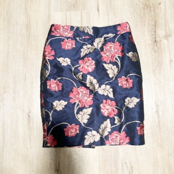 Ann Taylor Women’s Floral Jacquard Petite Pencil Skirt - Size 2P - Picture 3 of 14